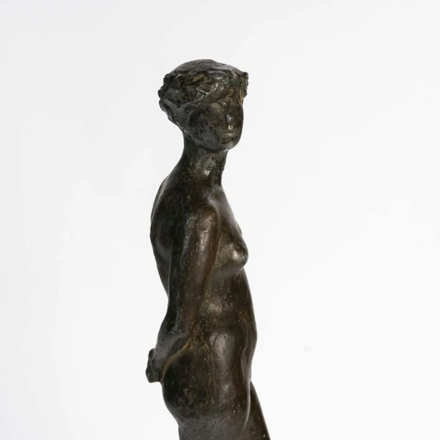 Art Deco Bronzeskulptur auf Steinsockel, 1930