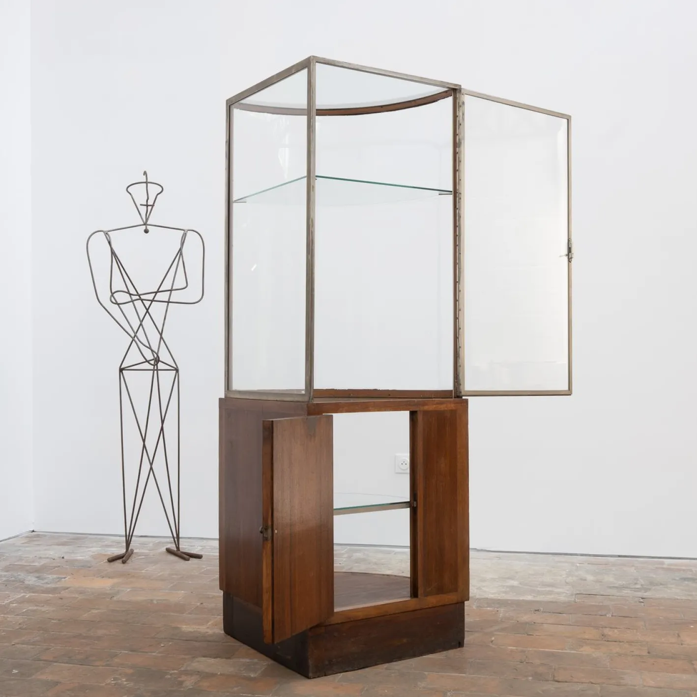 Art Deco Eckvitrine, 1930