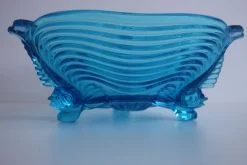 Art Deco Glas mit Fischfüßen - Wunderschönes sattes Blau von Josef Inwald, 1930er
