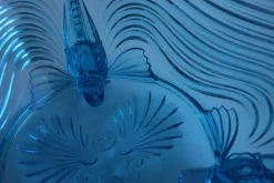 Art Deco Glas mit Fischfüßen - Wunderschönes sattes Blau von Josef Inwald, 1930er
