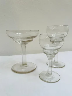 Art Deco Gläser aus Pressglas, Frankreich, 1920er, 18 . Set