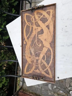 Art Deco Holztablett mit Ziegen- und Seepferdchen Schnitzereien, 1920er