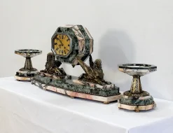 Art Deco Kaminuhr & Dekoration aus Marmor & Bronze, 1940er, 3er Set