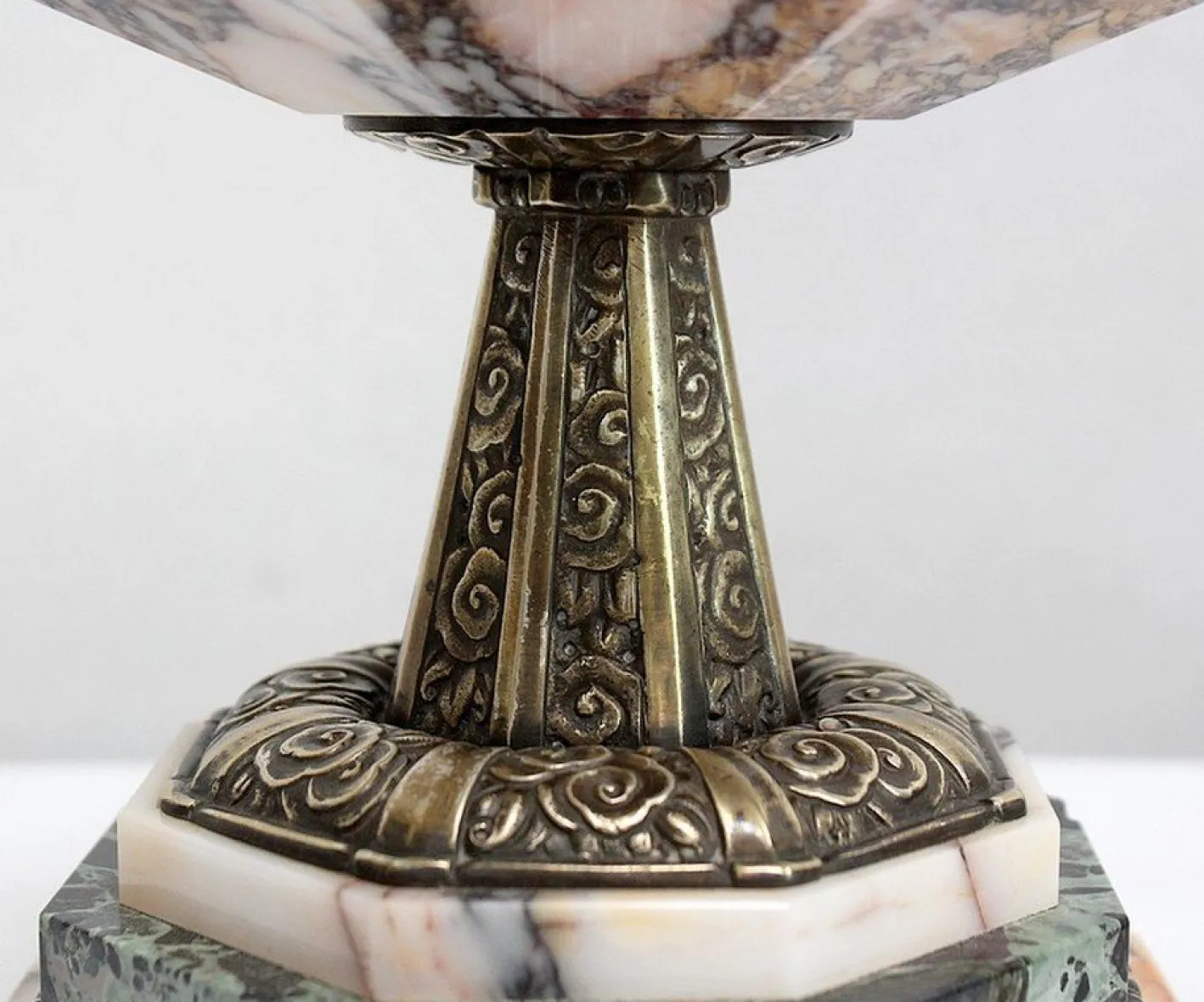 Art Deco Kaminuhr & Dekoration aus Marmor & Bronze, 1940er, 3er Set