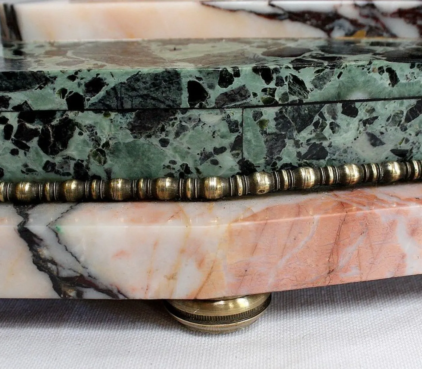 Art Deco Kaminuhr & Dekoration aus Marmor & Bronze, 1940er, 3er Set
