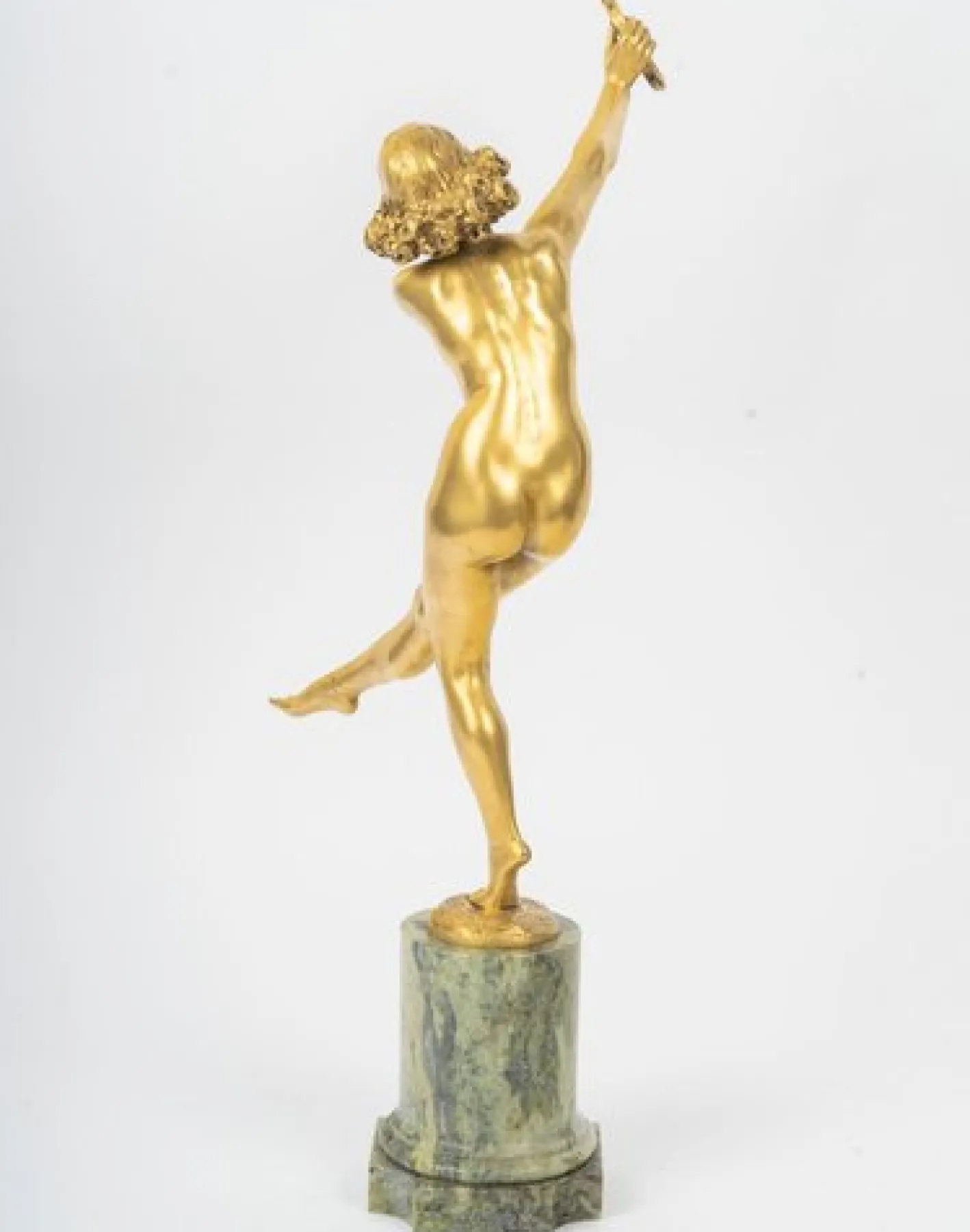 Art Deco Künstler, Tänzerin mit Tamburin, vergoldete Bronzeskulptur, 1930er Jahre