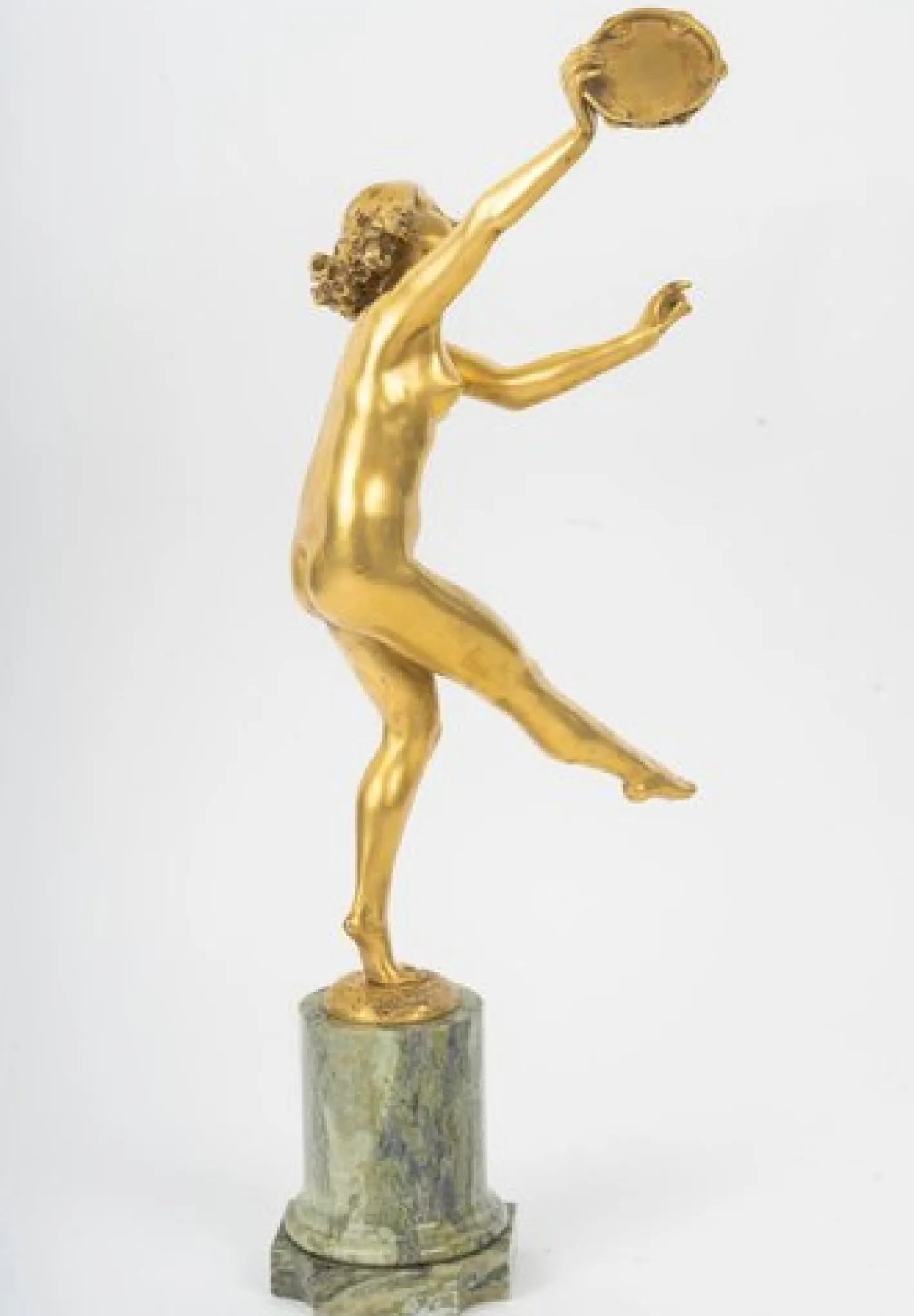 Art Deco Künstler, Tänzerin mit Tamburin, vergoldete Bronzeskulptur, 1930er Jahre