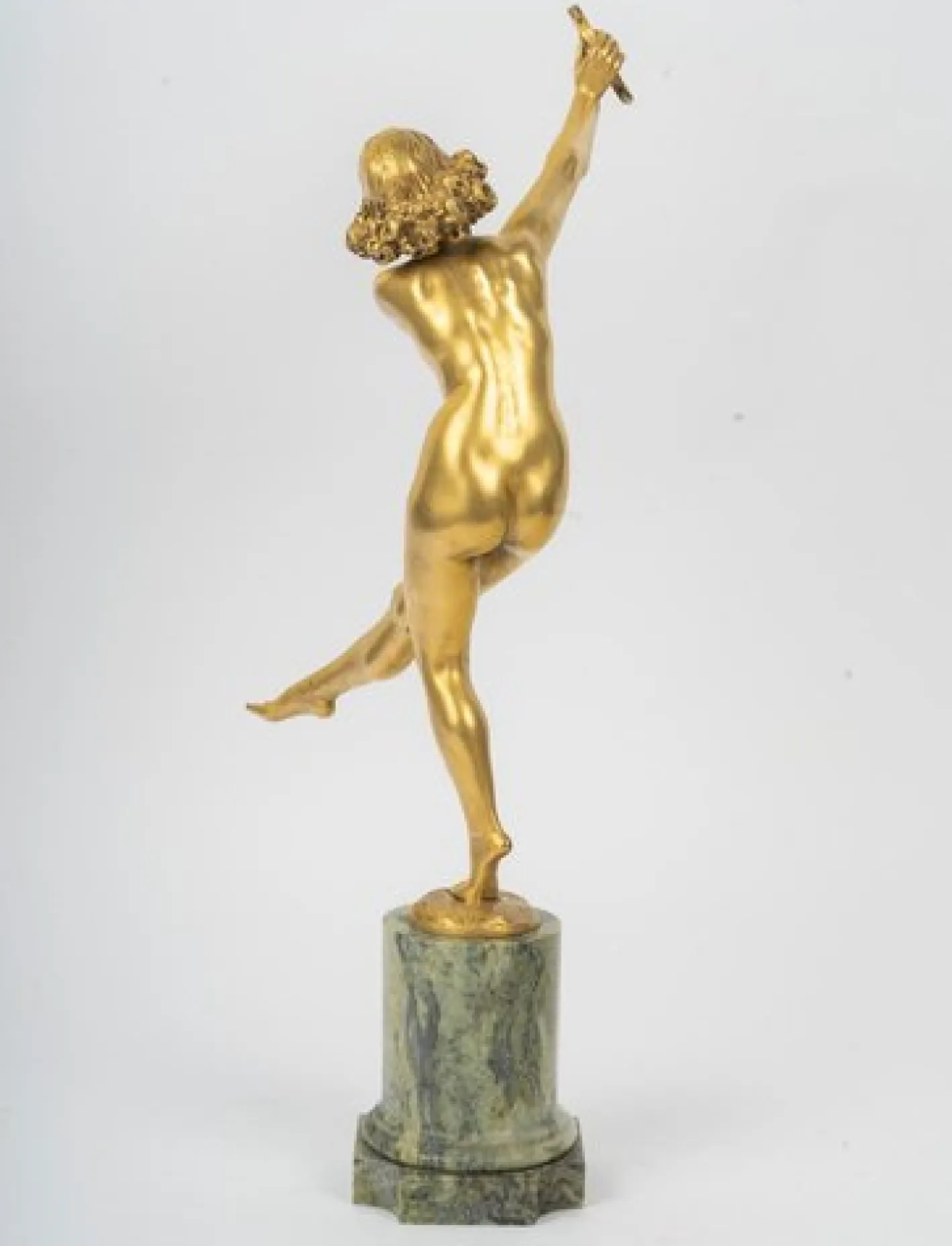 Art Deco Künstler, Tänzerin mit Tamburin, vergoldete Bronzeskulptur, 1930er Jahre