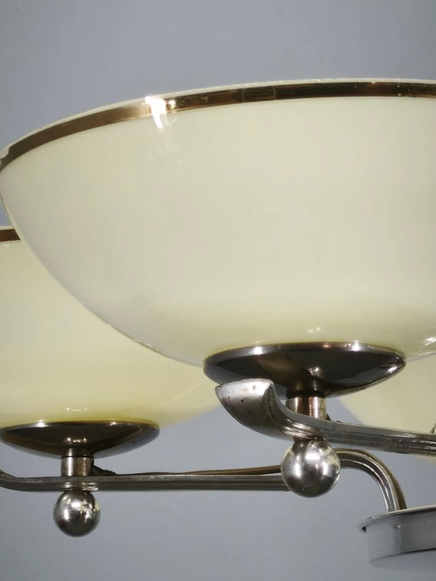 Art Deco Kronleuchter aus Nickel mit Champagnerglasschirmen, 1930er