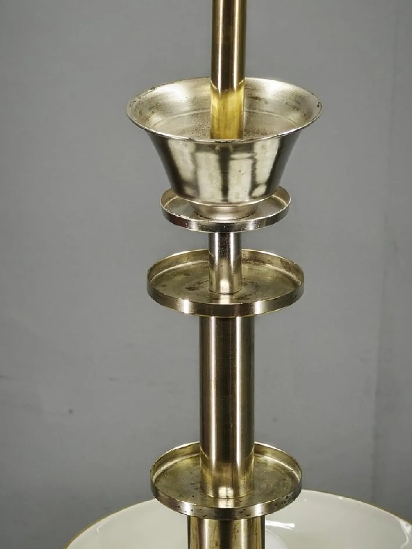 Art Deco Kronleuchter aus Nickel mit Champagnerglasschirmen, 1930er