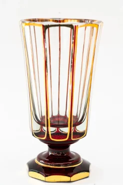 Art Deco Rubinrotes & Vergoldetes Schliffglas, 1920er