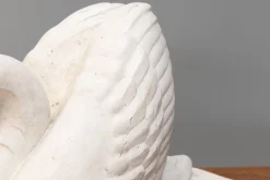 Art Deco Schwanenskulptur in Farbe & Gips, 1950er