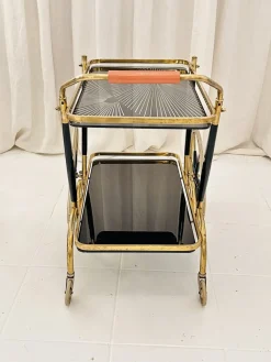 Art Deco Servierwagen aus Messing & schwarzem Glas, 1950er