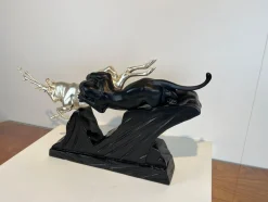 Art Deco Skulptur eines Hirsches und Panthers in Weißgold von Rochard, Frankreich, 1930er