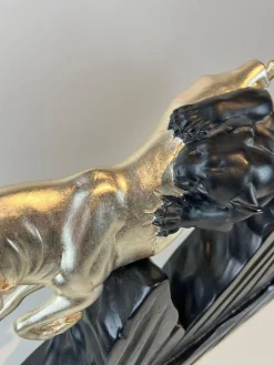 Art Deco Skulptur eines Hirsches und Panthers in Weißgold von Rochard, Frankreich, 1930er