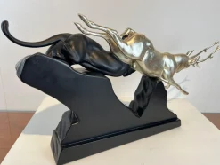 Art Deco Skulptur eines Hirsches und Panthers in Weißgold von Rochard, Frankreich, 1930er