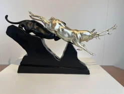 Art Deco Skulptur eines Hirsches und Panthers in Weißgold von Rochard, Frankreich, 1930er
