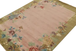 Art Deco Teppich im chinesischen Stil in Rosa und Grün mit bunten Blumenmustern von Rug&Kilim