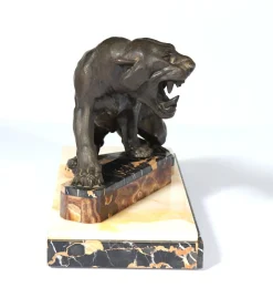 Art Deco Tiger, 1930, Patinierte Bronze auf Marmor und Onyx