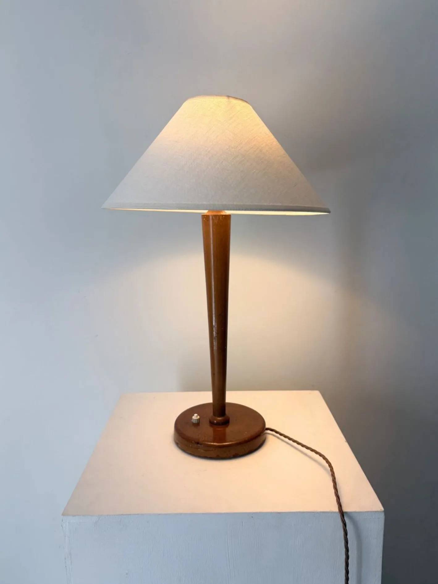 Art Deco Tischlampe aus Holz, Frankreich, 1920