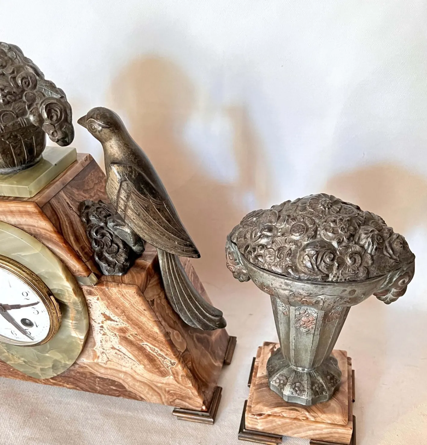 Art Deco Uhr mit Kassetten aus Marmor, 3er Set