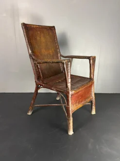 Art Deco Wabi Sabi Colonial Armlehnstuhl aus Rattan & Kunstleder, 1920er