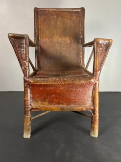 Art Deco Wabi Sabi Colonial Armlehnstuhl aus Rattan & Kunstleder, 1920er