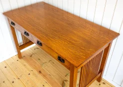 Arts-and-Crafts-Mission-Schreibtisch aus Eichenholz von L. und J.G Stickley, 1993