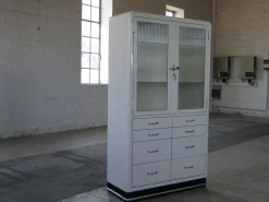 Arzneischrank mit Schubladen und Vitrine aus Metall von Baisch, 1960er