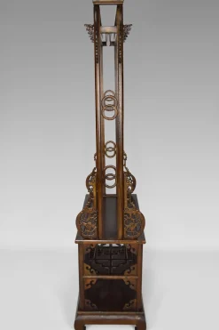 Asiatische Garderobe aus geschnitztem Holz mit Drachen, 1940er