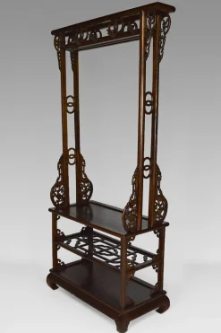 Asiatische Garderobe aus geschnitztem Holz mit Drachen, 1940er