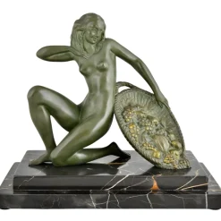 A. Soleau, Kniender Art Deco Akt mit Obstkorb, 1930, Bronze mit Marmorsockel