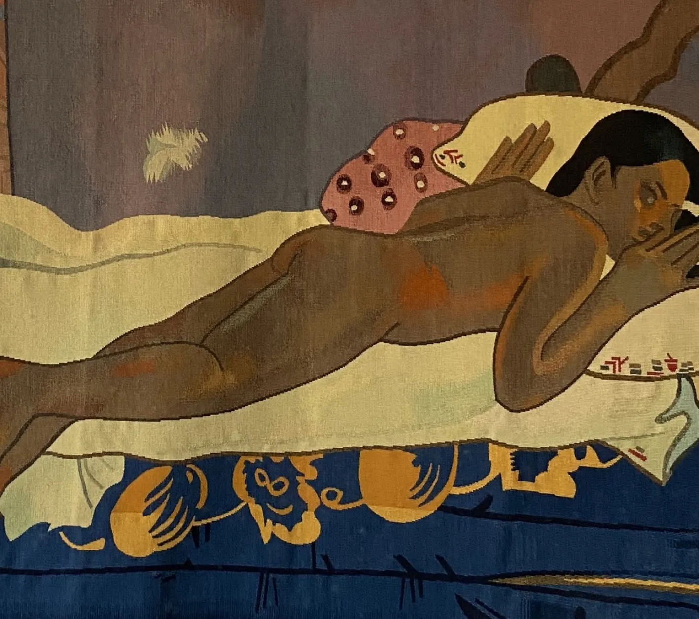 Aubusson Tapisserie nach dem Gemälde Manao Tupapau von Gauguin