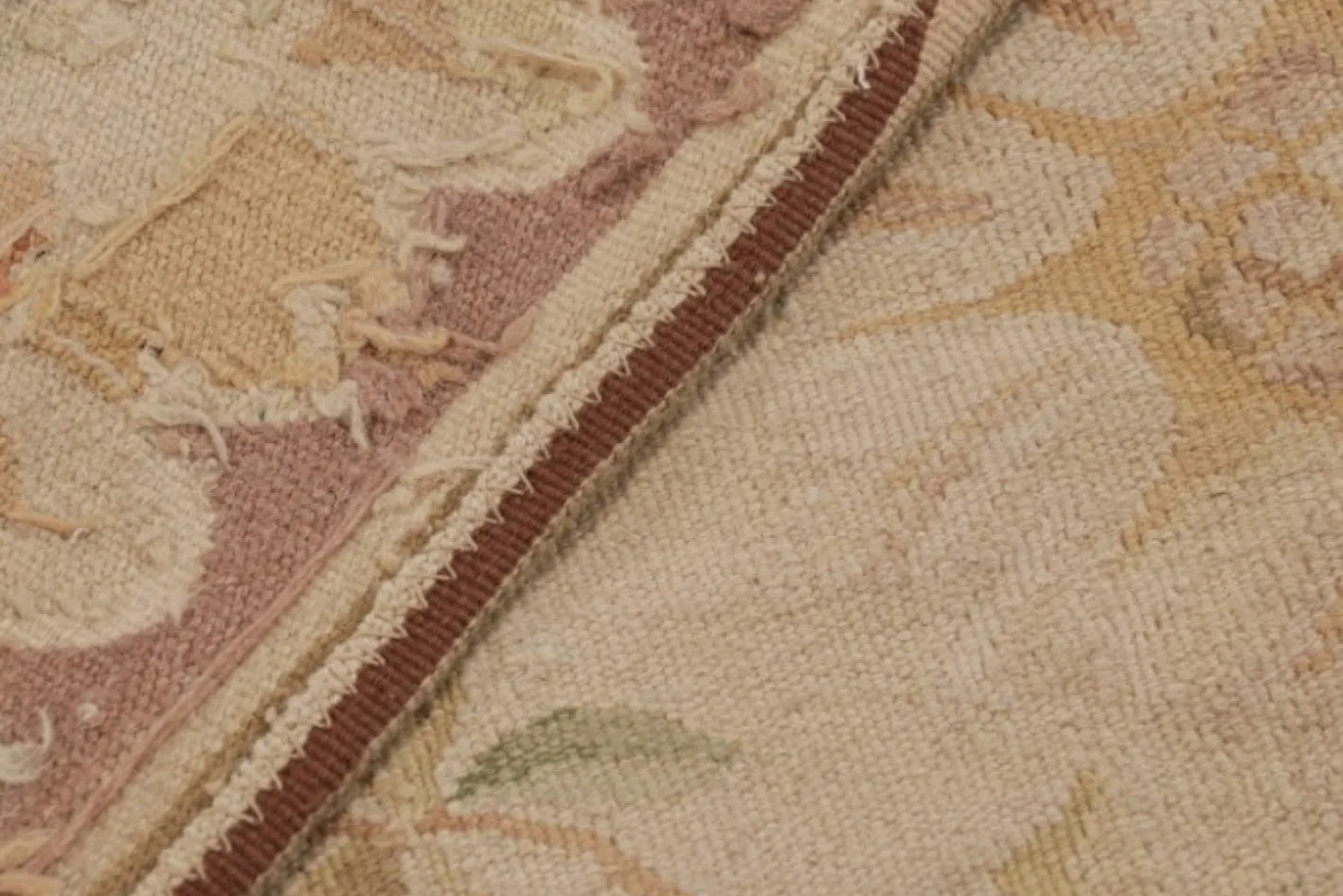 Aubusson Teppich in Beige mit bunten Blumenmustern von Rug&Kilim