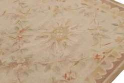 Aubusson Teppich in Beige mit bunten Blumenmustern von Rug&Kilim