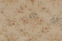 Aubusson Teppich in Beige mit bunten Blumenmustern von Rug&Kilim