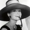 Audrey Hepburn Archivdruck in Schwarz