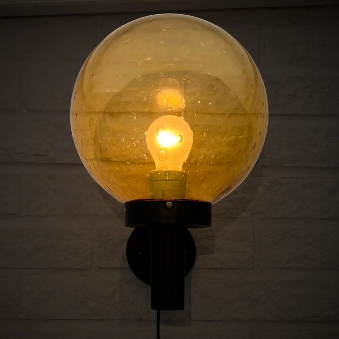 Außenfassadenlampe aus Fiberglas und Glas, Schweden, 1970er