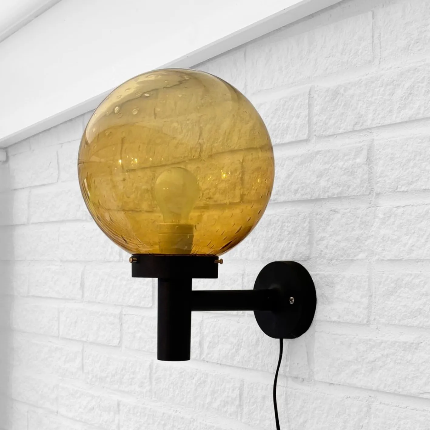 Außenfassadenlampe aus Fiberglas und Glas, Schweden, 1970er