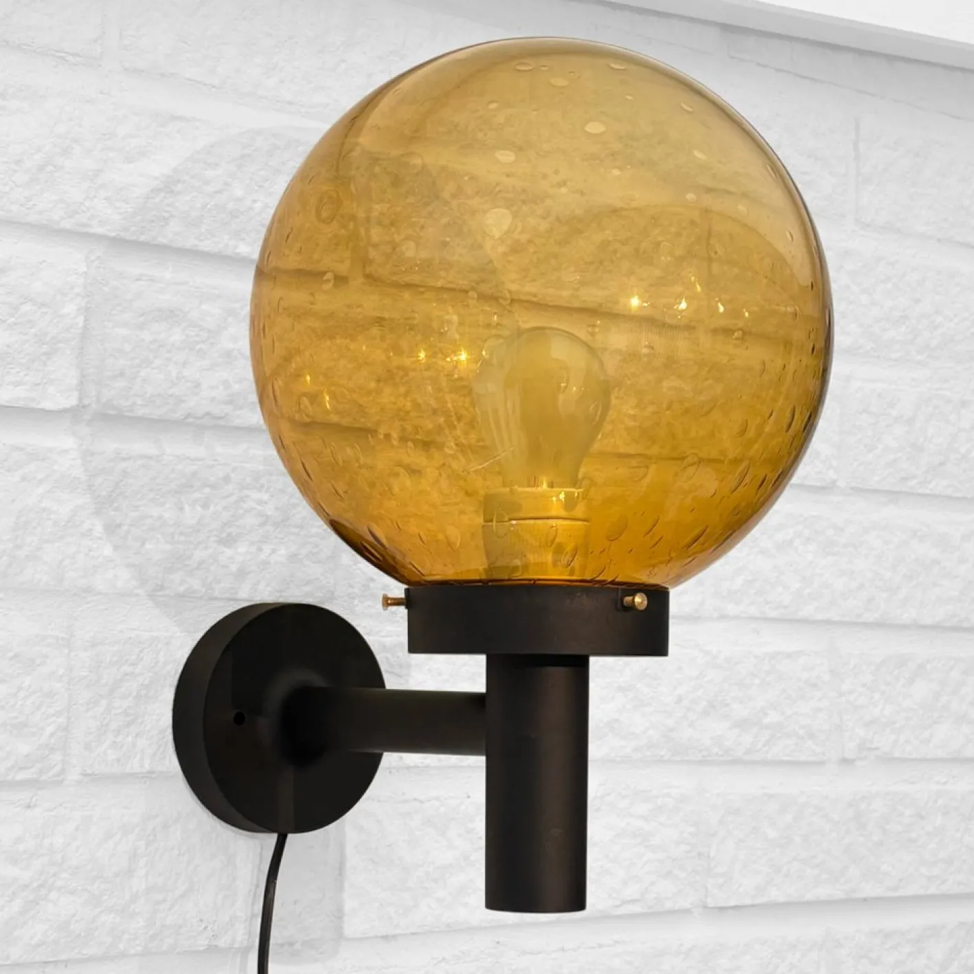 Außenfassadenlampe aus Fiberglas und Glas, Schweden, 1970er