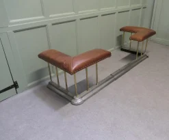 Ausziehbarer Art Deco Club Fender aus Stahl & Leder, 1920