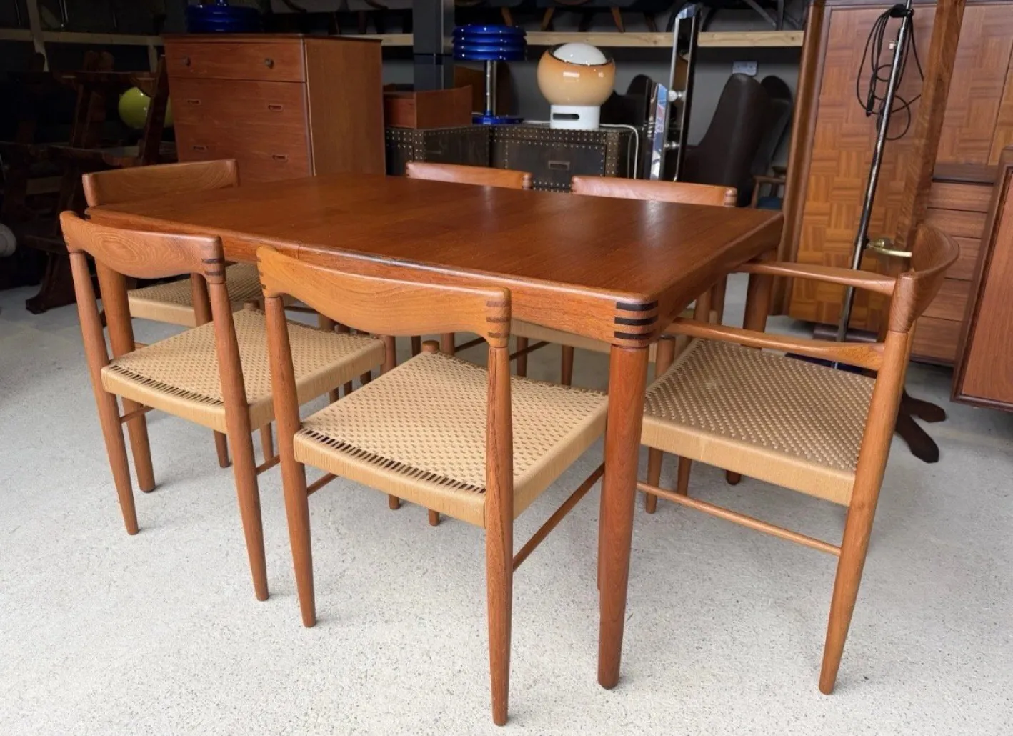 Ausziehbarer dänischer Mid-Century Esstisch aus Teak von Henry Walter Klein für Bramin