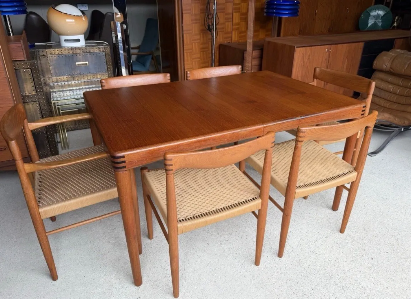 Ausziehbarer dänischer Mid-Century Esstisch aus Teak von Henry Walter Klein für Bramin