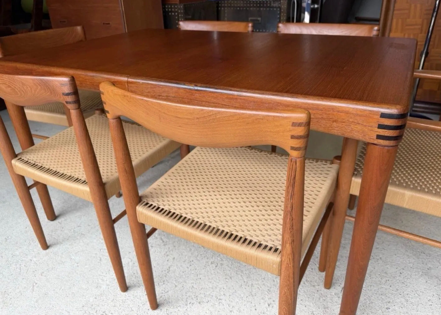 Ausziehbarer dänischer Mid-Century Esstisch aus Teak von Henry Walter Klein für Bramin