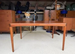 Ausziehbarer dänischer Mid-Century Esstisch aus Teak von Henry Walter Klein für Bramin