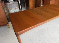 Ausziehbarer dänischer Mid-Century Esstisch aus Teak von Henry Walter Klein für Bramin