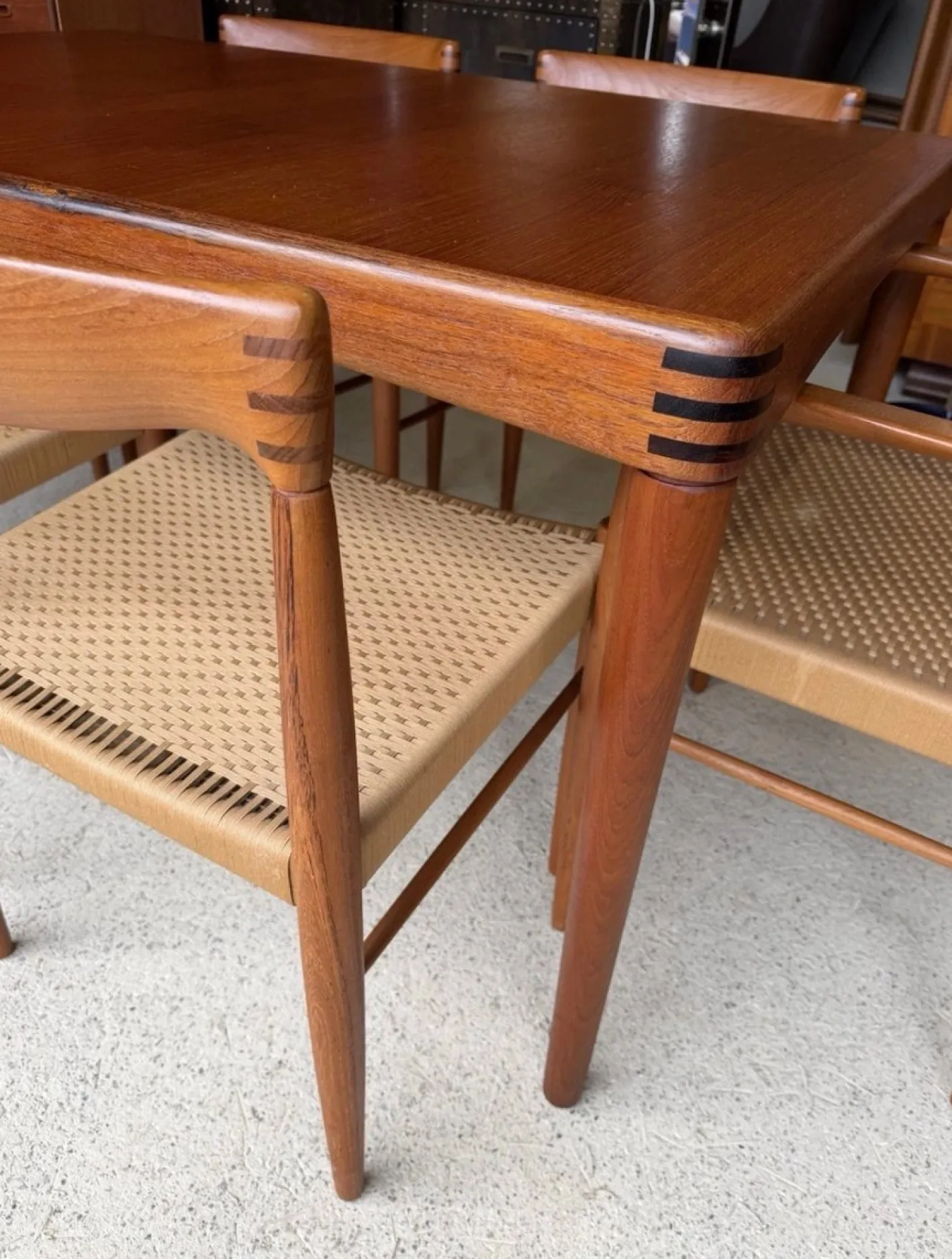 Ausziehbarer dänischer Mid-Century Esstisch aus Teak von Henry Walter Klein für Bramin