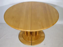 Ausziehbarer Mid-Century Modern Esstisch aus Erlenholz von Rainer Daumiller, 1970er