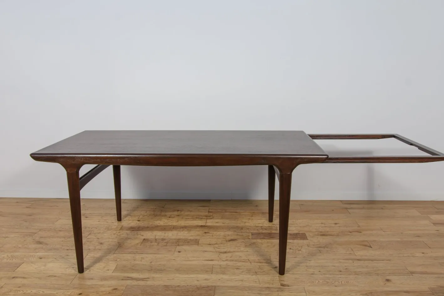 Ausziehbarer Mid-Century Modern Teak Esstisch von Johannes Andersen für Uldum Møbelfabrik, Denmark, 1960er