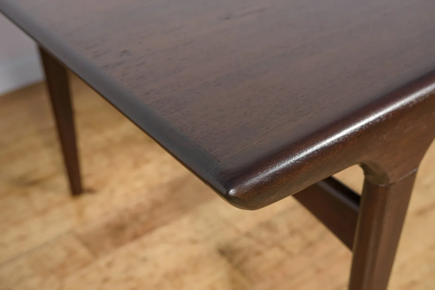 Ausziehbarer Mid-Century Modern Teak Esstisch von Johannes Andersen für Uldum Møbelfabrik, Denmark, 1960er